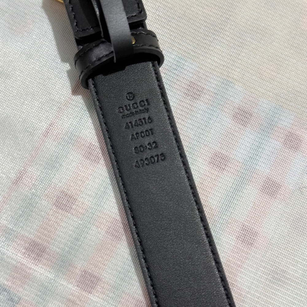 Gucci Black Leather Belt with Gold Double G Logo - Picture 5 of 8